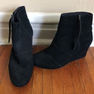 Toms Wedge Booties Black Size 10